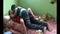 भारतीय सेक्स के सौतेली माँ सेक्स उसके बेटे पर घर